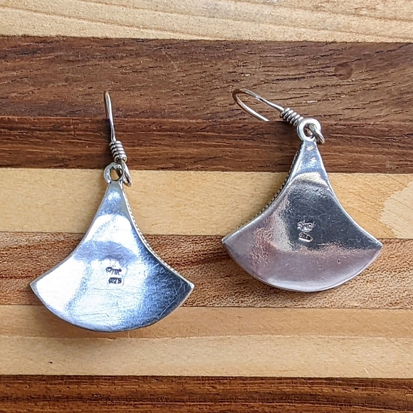 Rare Handcrafted Vintage 925 Silver and Mother of Pearl Fan Dangle Earrings - Picture 2 of 2